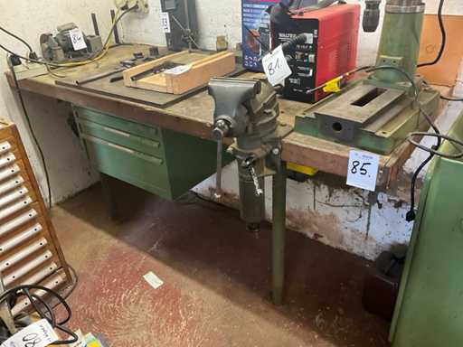 Videmar Werkbank met bankschroef en ladelichaam