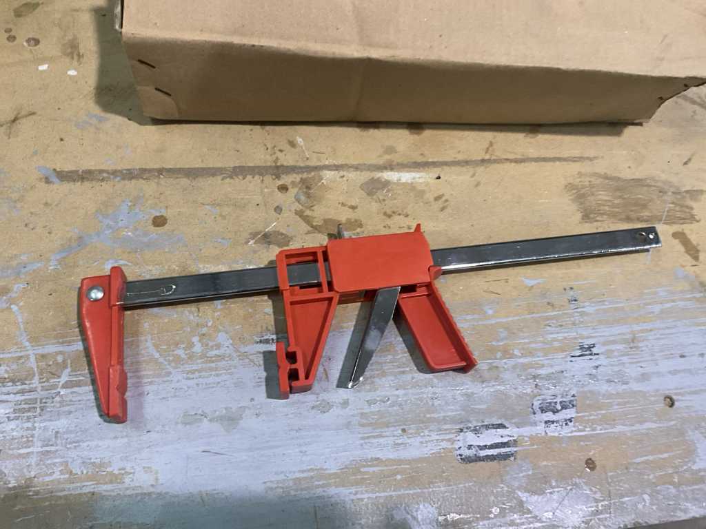 10 adjustable clamps