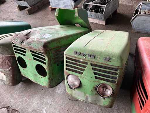 Deutz Tractor bonnet (2x)