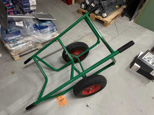 Chariot à rouleaux pour tapis