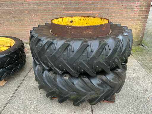 Pneu Kleber Super 50 Radial Tractor avec jante (2x)