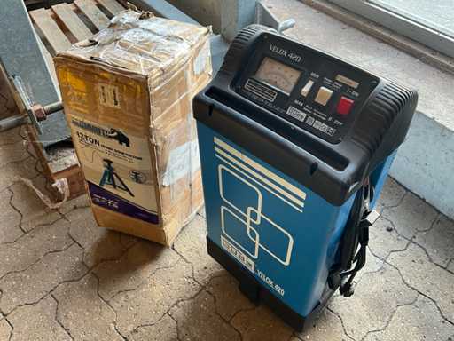 Înc?rc?tor de baterii ?i suport pentru osii 12T