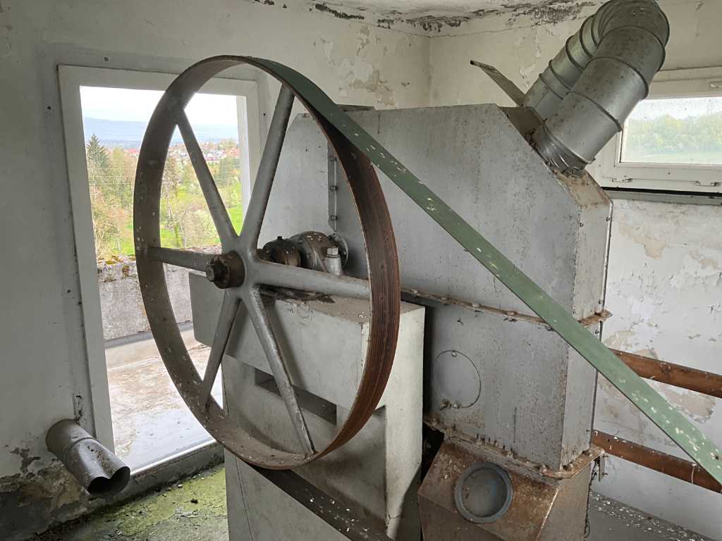 Souffleur de grains avec distributeur de silo