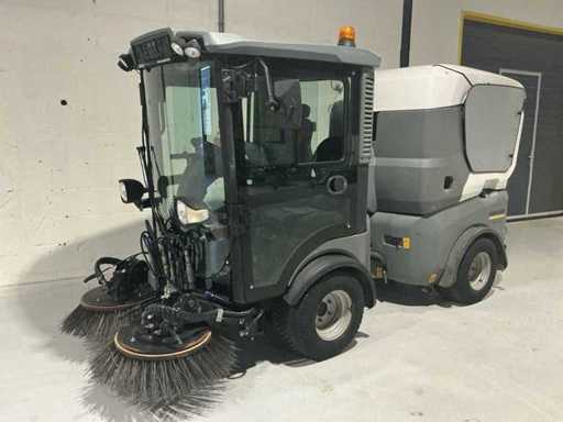 2015 Karcher MC130 Self-propelled sweeper