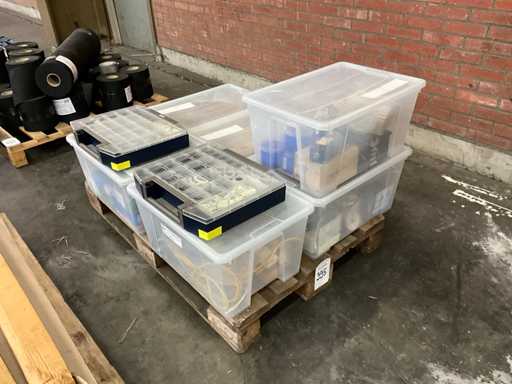 Verschiedene Elektroinstallationsmaterialien