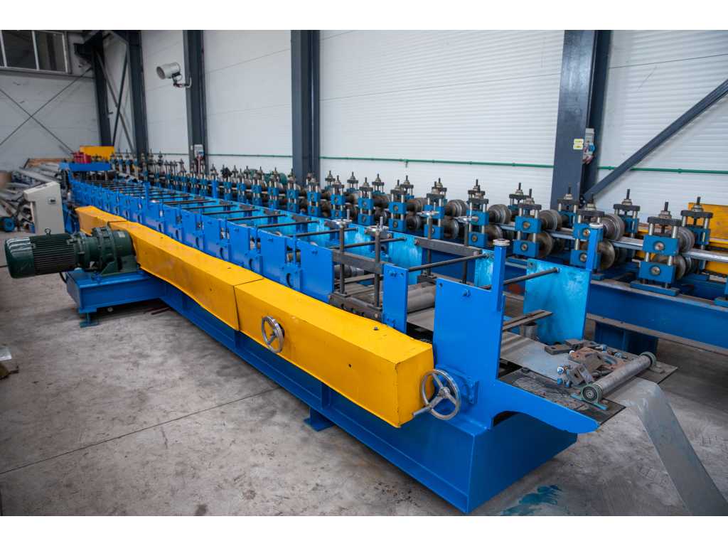 Sheet bending machines for clip pillar production and C type profiles