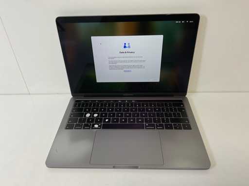Apple MacBook Pro 13", Core(TM) i5 8ª generazione, 16 GB di RAM, 256 GB NVMe Laptop
