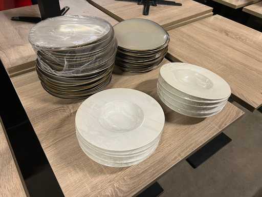 Rak - servies - Servies, glaswerk en bestek (43x)