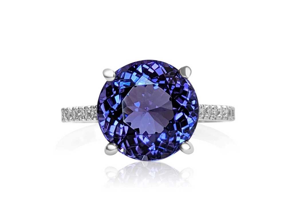 Luxury Ring Natural Tanzanite Blue 6.31 carat