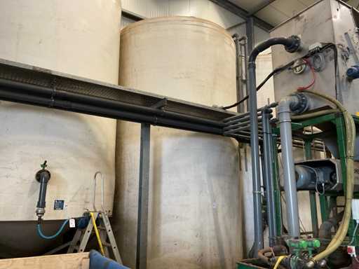 (c) Vertical storage tank (801)