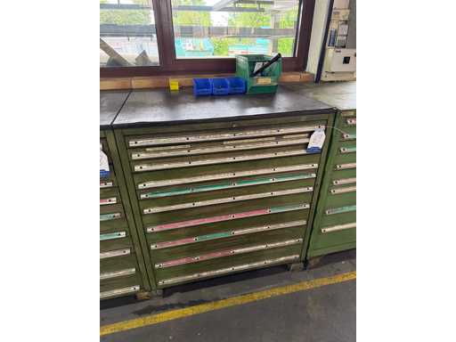   Workshop drawer cabinet with contents