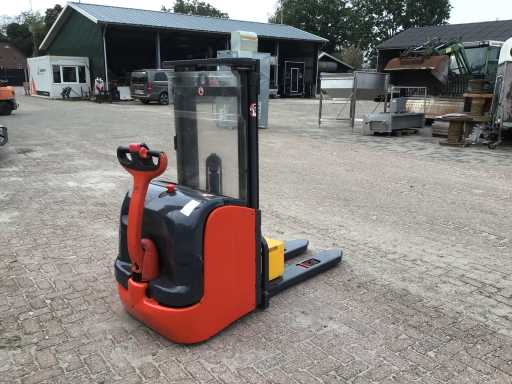 2006 Linde L14 Stapler