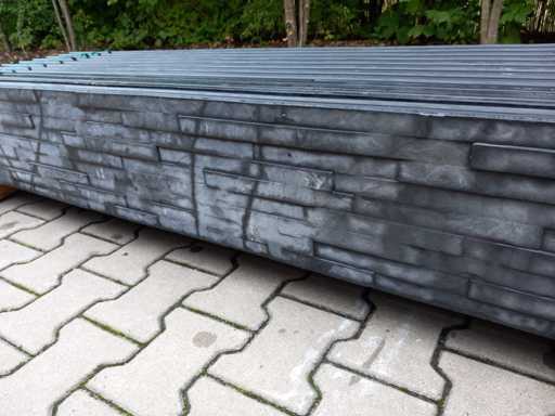 Betonplaat - Leisteen - Hout betonschutting (11x)