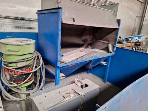 Cabine de soufflage avec système d’extraction