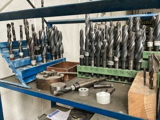 Work trolley with spikes