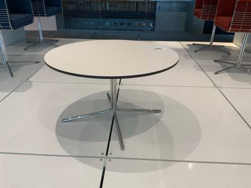 Lensvelt New Chesterfield "Baranowitz & Kronenberg" Tavolino