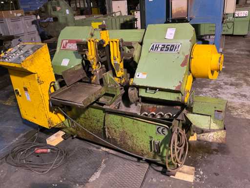 Cosen AH-250H Bandsaw Machine