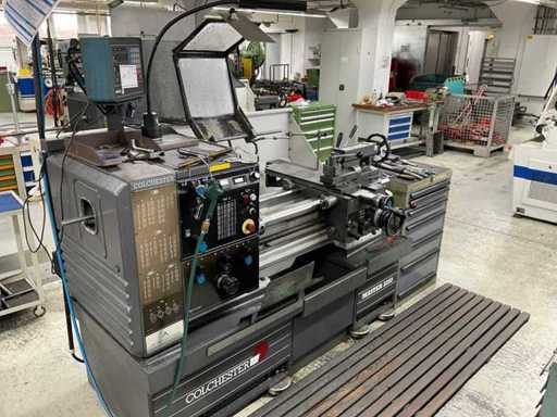 COLCHESTER Master 3250 Leit- und Zugspindeldrehmaschin