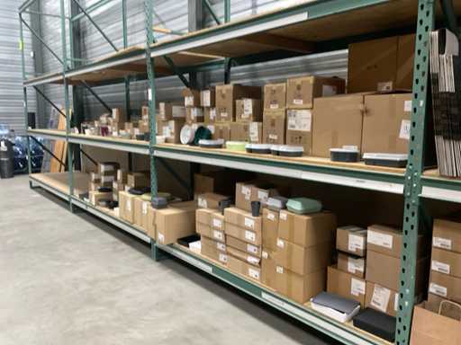 Lot de articole de unic? folosin??