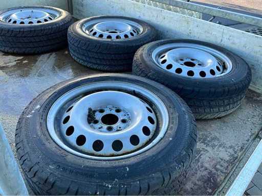 set of steel rims with Continental VanContact 100 tires (4x)