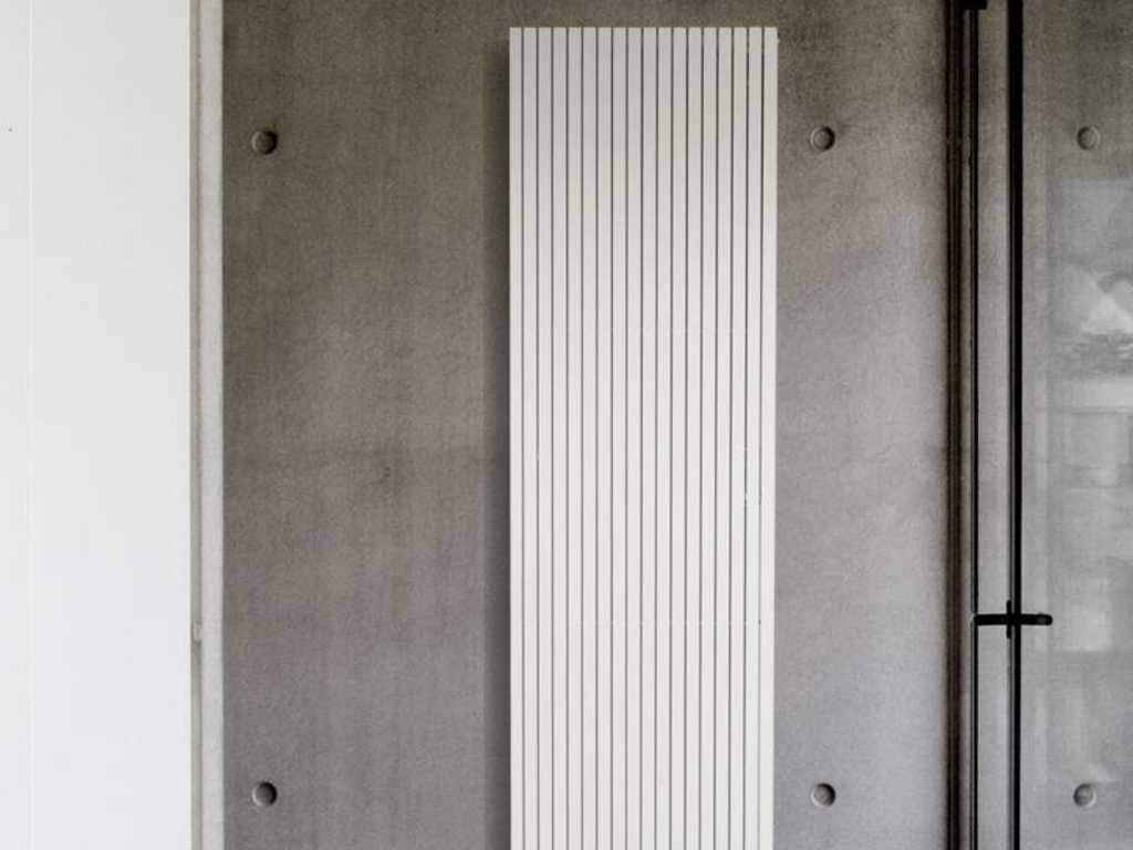 Vasco Carre Radiator H180xD8.6xL77.5cm 2592W