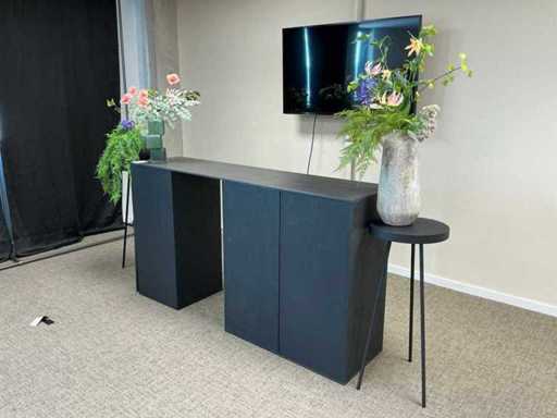 Decoratie, zuilen en spiegel