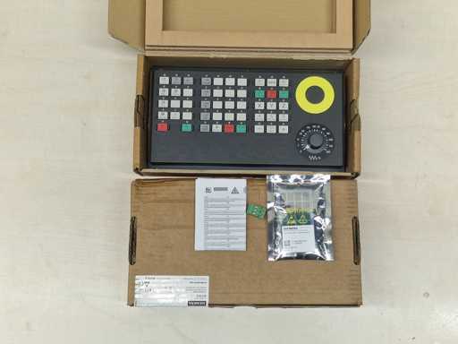 SIEMENS OP032S SINUMERIK 840D Maschinenbedienpult OP032S