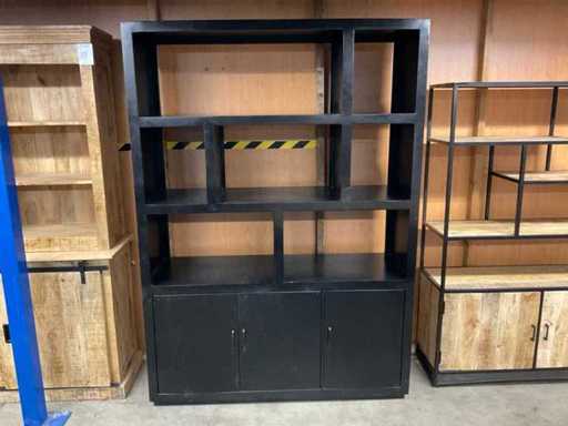 Storage cabinet