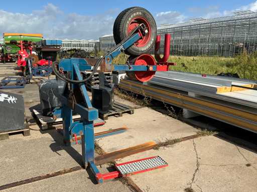 Chariot avec dispositif de feuille hydraulique