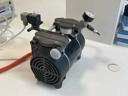 Gast 72R555-V10-C222TX Luchtcompressor