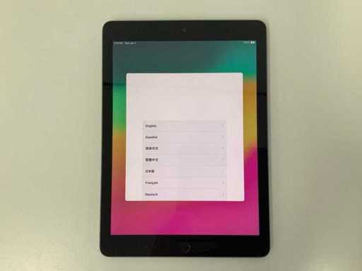 Apple - 9,7-calowy iPad Wi-Fi, 32GB, Space Gray - MR7F2NF/A