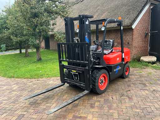 Easy-Going - 3 ton - Diesel - Triple - Forklift - 2025