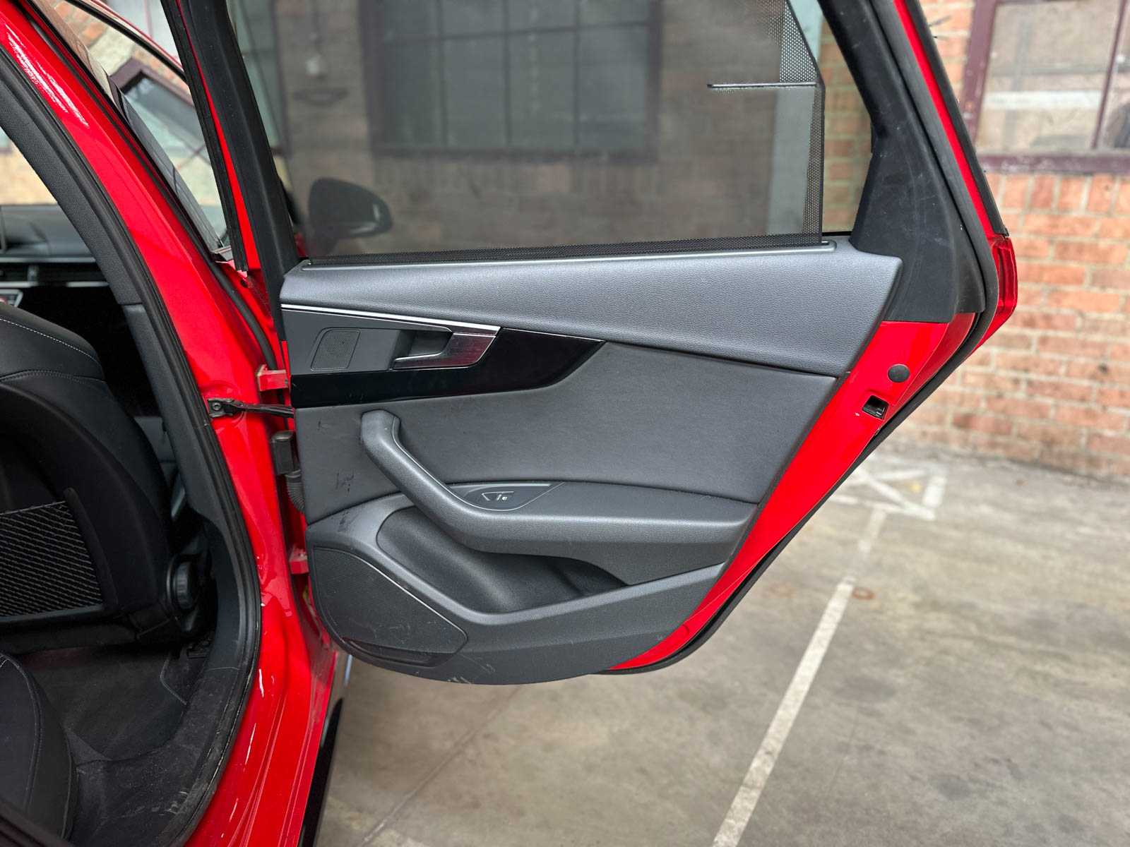 Audi A4 Avant 2.0 T g-tron Design Pro Line Plus 170pk 2018, R-401-VV