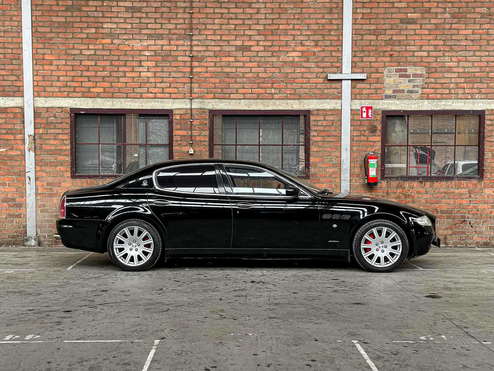 Maserati Quattroporte 4.2 V8 401hp 2005 (40,000 KM) Youngtimer