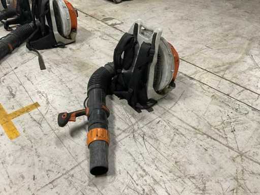 Stihl BR700 Rucksack-Blattgebläse