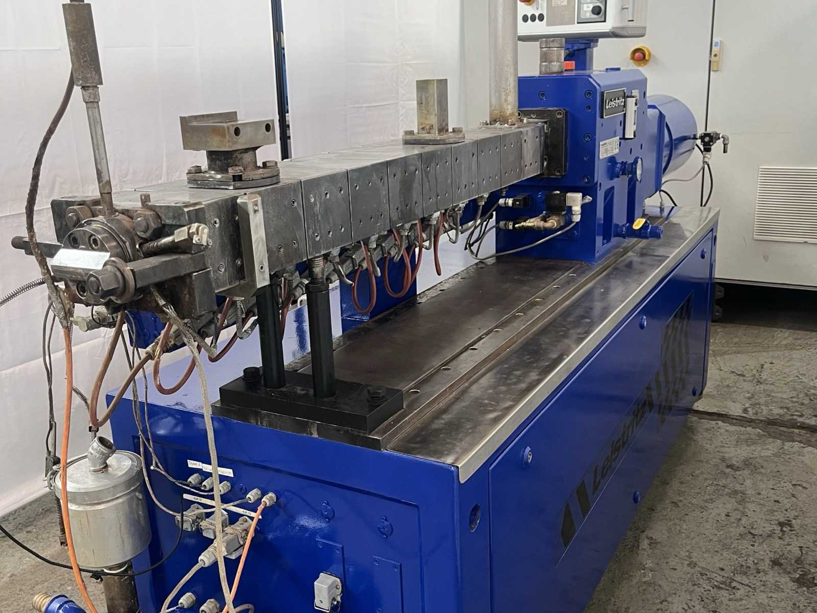 LEISTRITZ ZSE 27 MAXX Twin Screw Extruder | Surplex