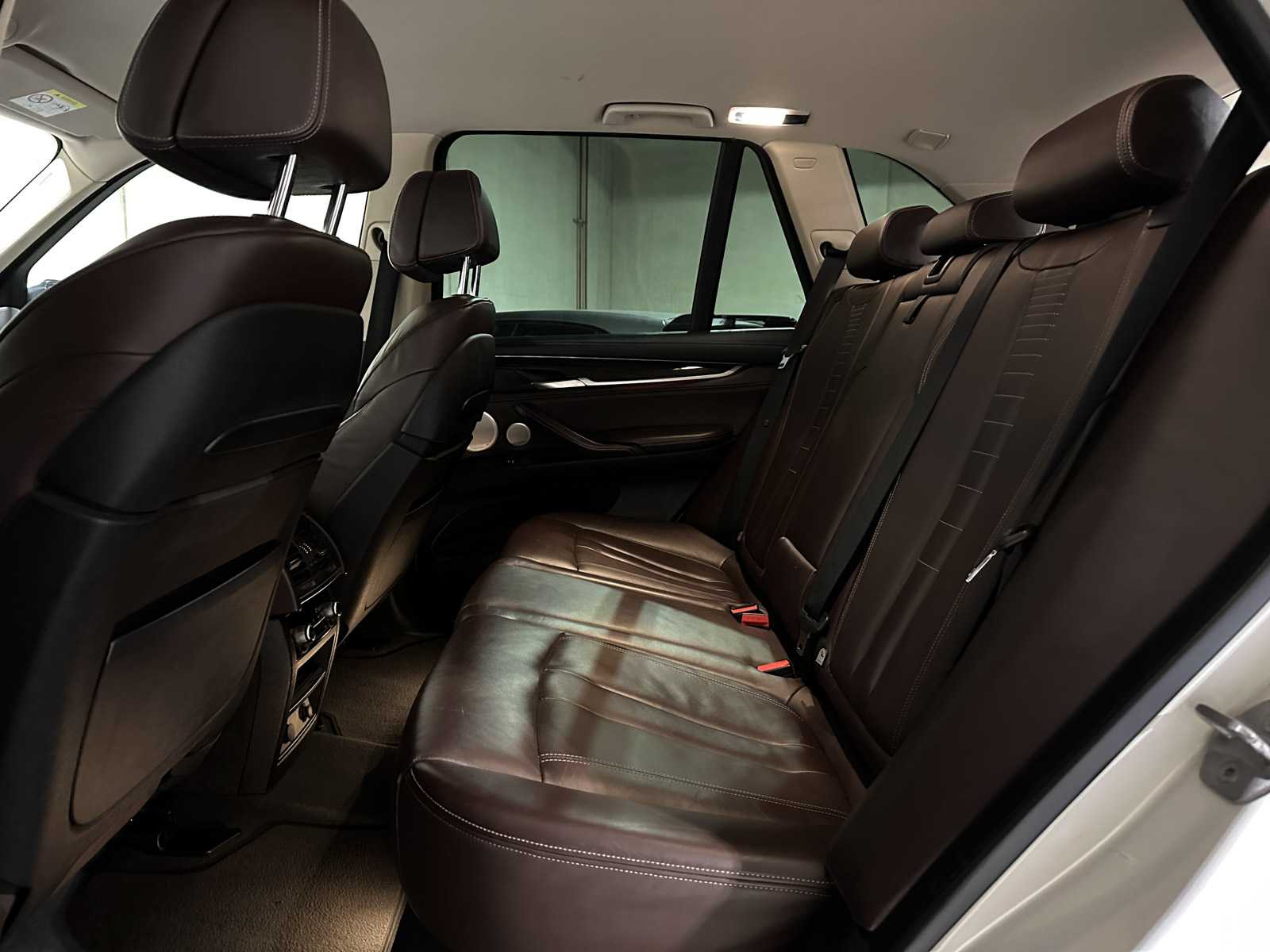 BMW X5 xDrive50i 4.4 V8 High Executive 449pk 2014, J-094-RR