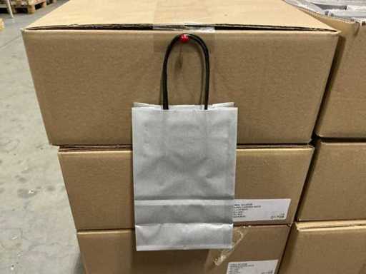 Charge von Papier-Tragetaschen 21+14*8 cm Silber (4500x)