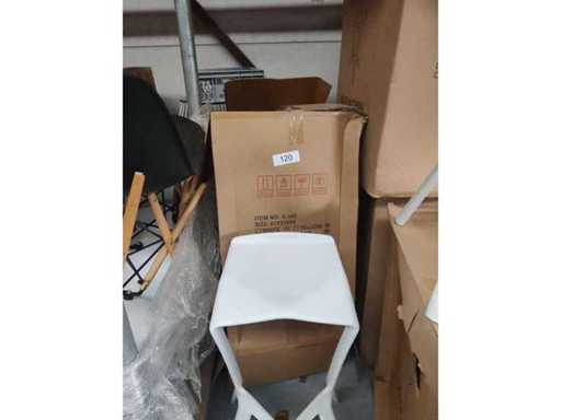 16x bar stool white 12x new -4 used (16x)