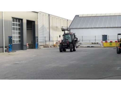 cd218c3c-ef17-4176-9161-1ac526b63248.mp4