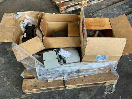 Hydraulic motor and pumps