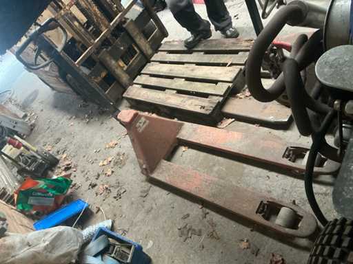 BT Lifter Hand hydraulic pallet truck