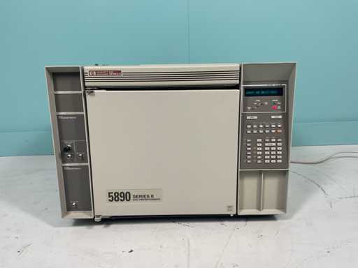 Hewlett Packard 5890 Series 2 Various Laboratory Equipment