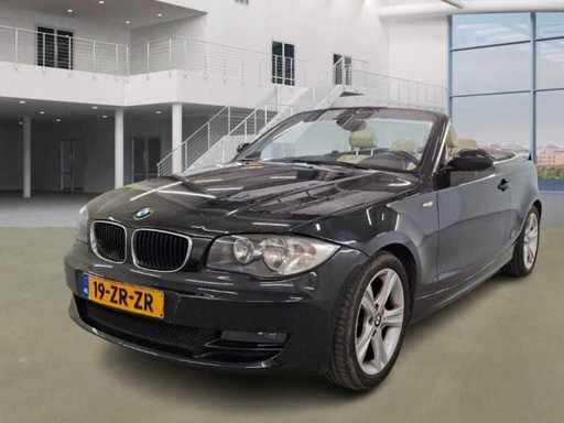 BMW 1 Series kabriolet 118i High Executive, 19-ZR-ZR 