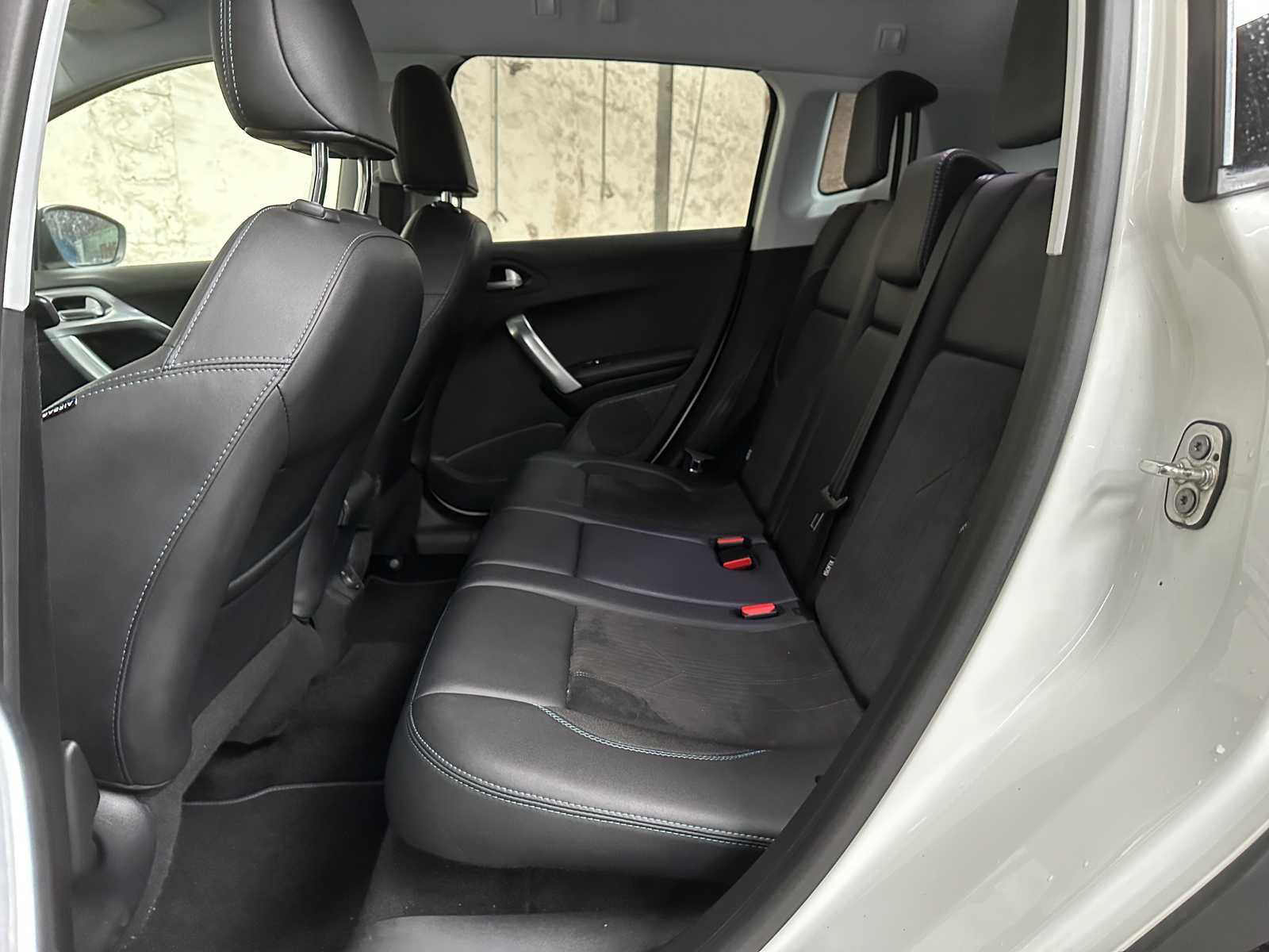 Peugeot 2008 1.2 PureTech GT-Line 109pk 2018, HLH-96-S