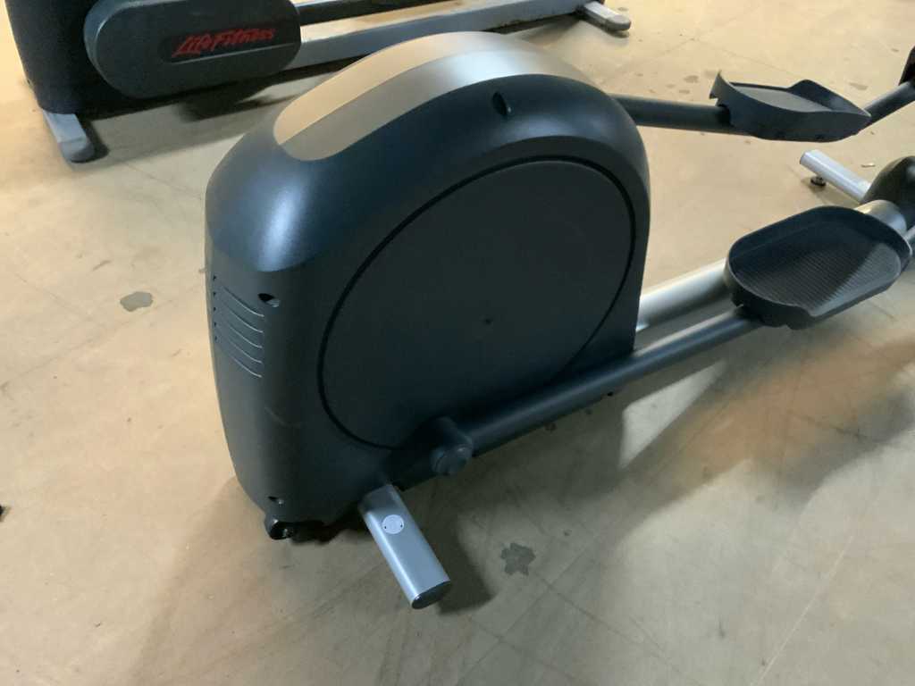 Life fitness 93x on sale elliptical