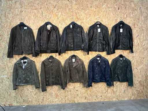 Jachete din piele Goosecraft (10x)