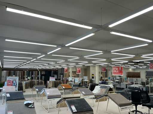 Shop lighting 150 meters of rails with LED bars and 8 spotlights