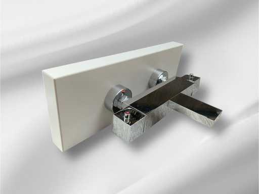 Mixer termostatic pentru baie