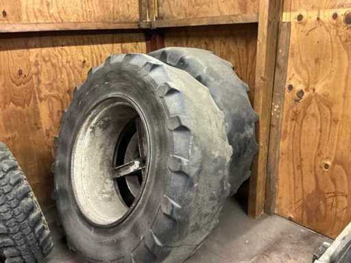 Pirelli / Michelin Double tyre, wheel and rim